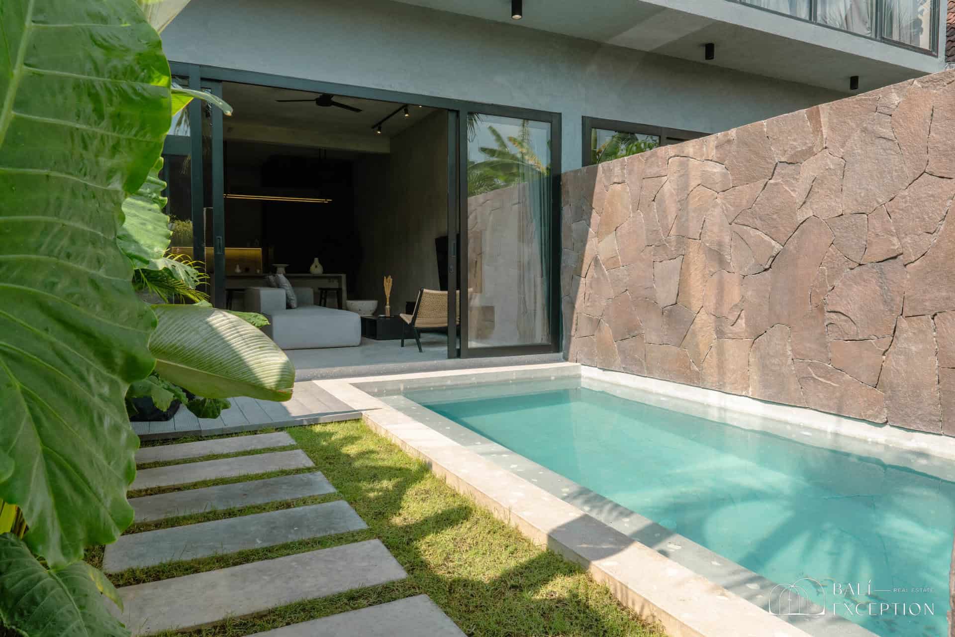 FULLY FURNISHED 2 BEDROOM VILLA FOR SALE LEASEHOLD IN BABAKAN CANGGU BE-987 